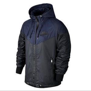 Nike Women’s sportswear Windrunner Novelty